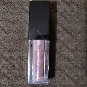 Younique liquid eyeshadow